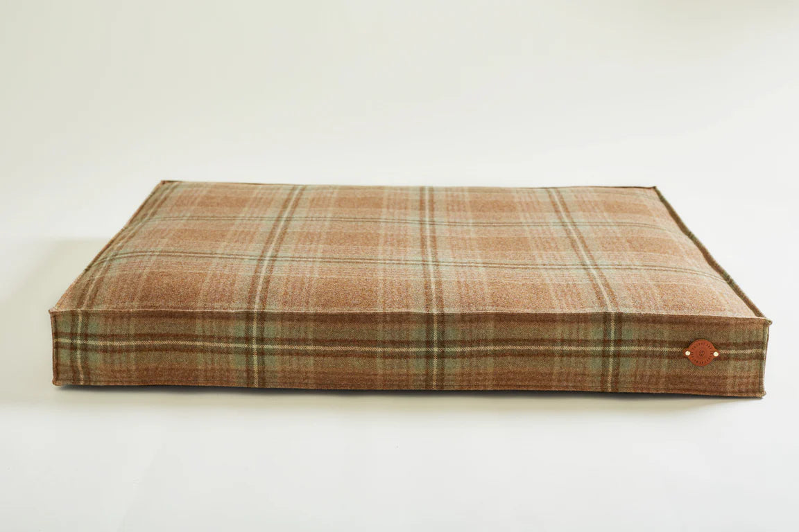 Dog Bed Tweed Cooper Beech - Large