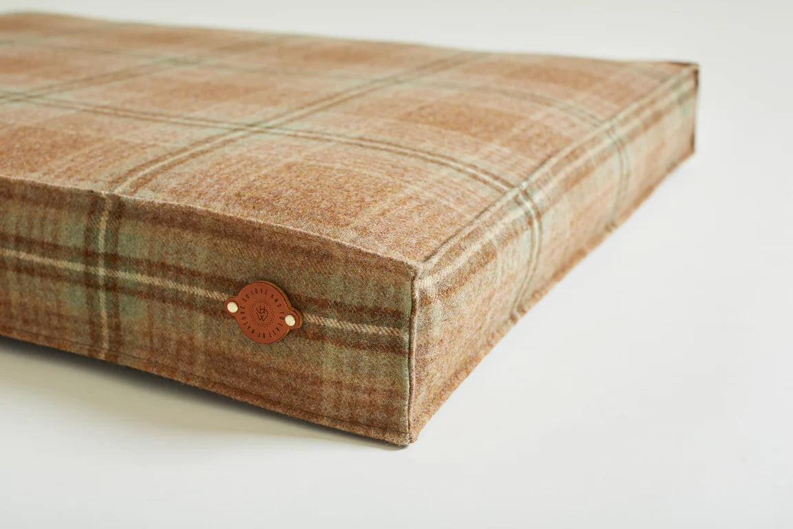 Dog Bed Tweed Cooper Beech - Large