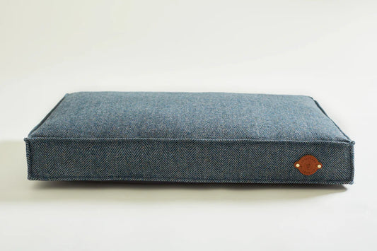 DOG BED TWEED BUGLE - Large