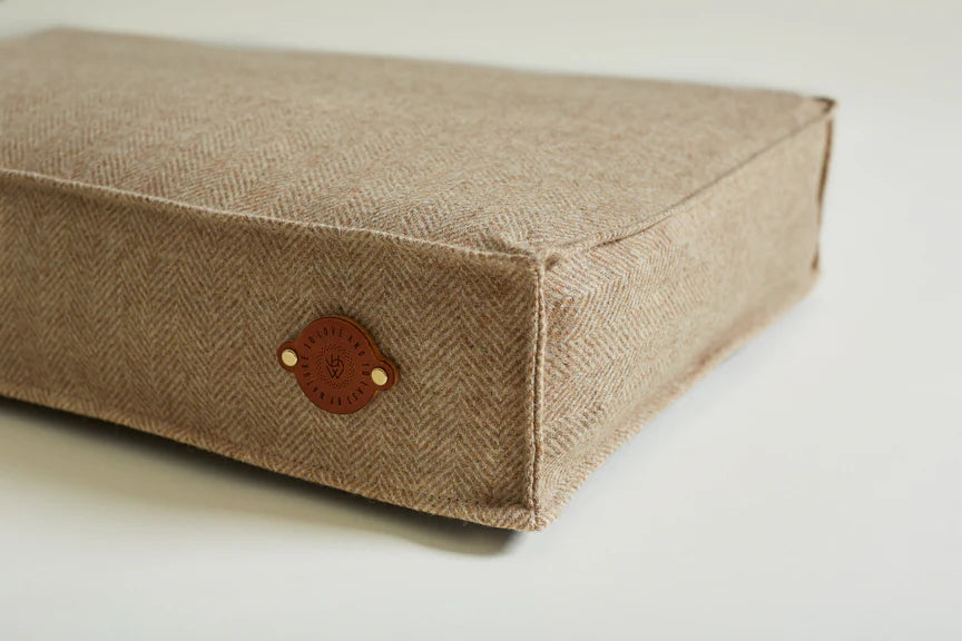 Dog Bed tweet Sand - Small