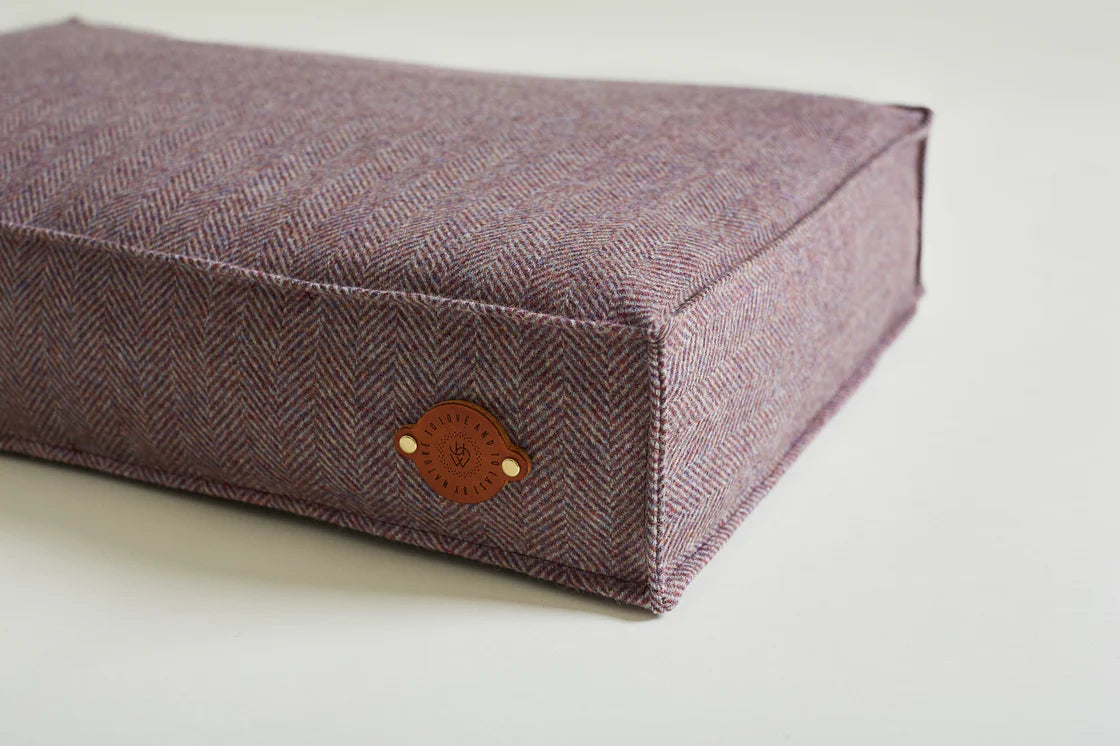 DOG BED TWEED HOLLYHOCK - Large